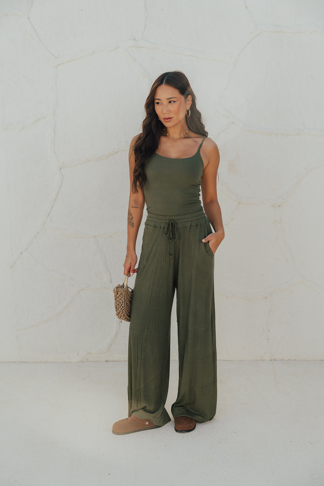 Regata Alça Canelada Oliva