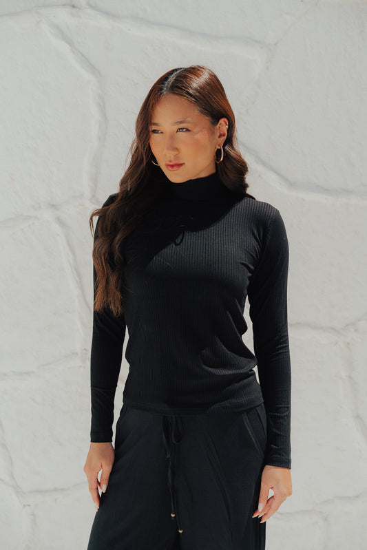 Básica Gola Alta Canelada Preta