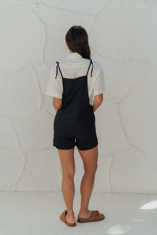 Jardineira Shorts Preta