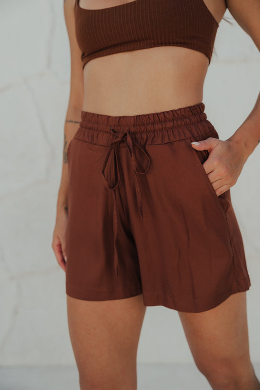 Shorts Laço Café