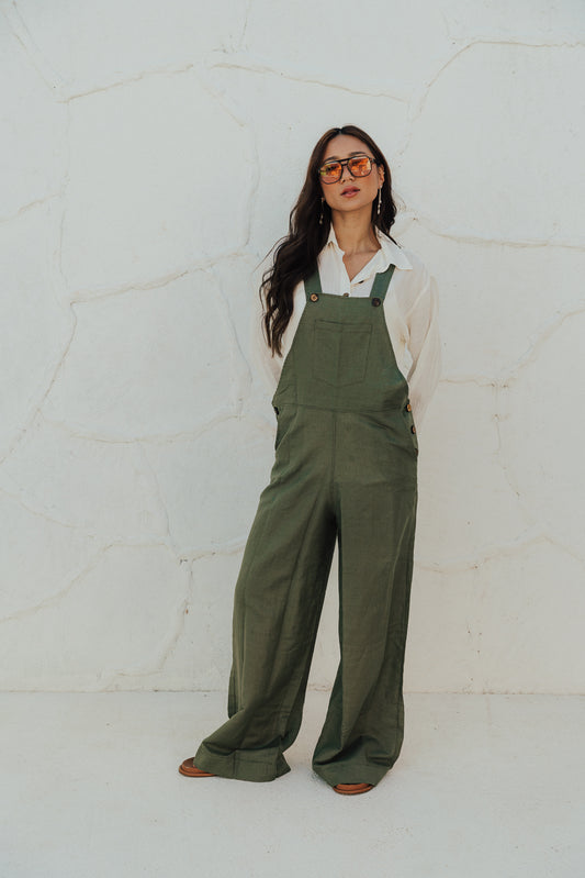 Jardineira Longa Botão Oliva